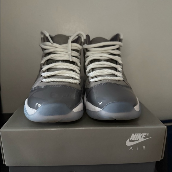 Jordan Kids Sneakers in Gray and White - Picture 3 of 5